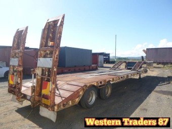 Freighter Drop Deck Trailer with Ramps 1977 Used
