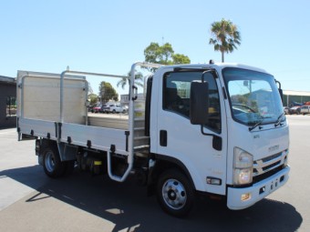 Isuzu NPR 45 155 2017 Used