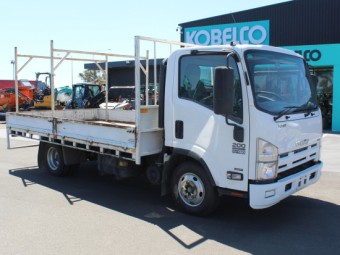 Isuzu NNR200 2014 Used