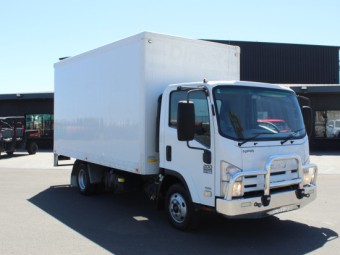 Isuzu NPR200 2012 Used