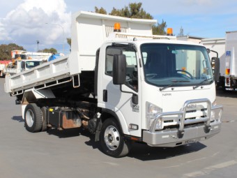 Isuzu NPR200 2015 Used