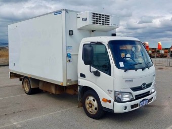 2020 HINO refrigerated truck