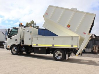 Hino 300-617 2016 Used