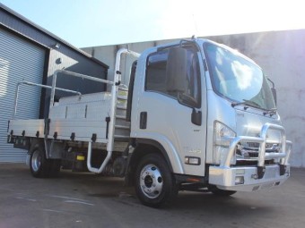 Isuzu n-series 2021 Used