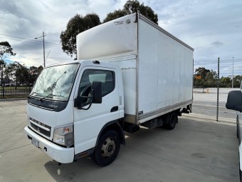 Mitsubishi canter 2010 Used