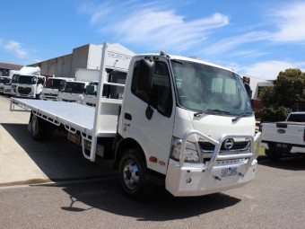 Hino 921-300-series 2015 Used