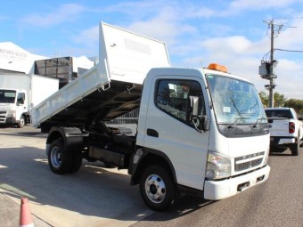 Mitsubishi canter-3.5 2010 Used