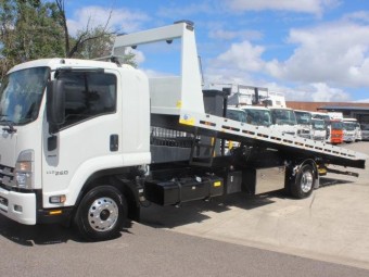 Isuzu f-series 2024 New