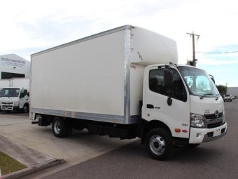 Hino 921-300-series 2016 Used