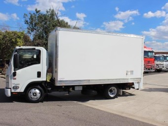 Isuzu n-series 2018 Used