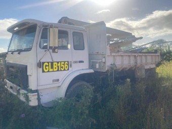 INTERNATIONAL ACCO 1988 Used