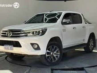 TOYOTA HILUX 2015 USED