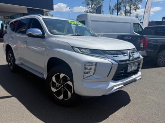 Mitsubishi Pajero Sport 2024 Demo