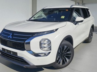 Mitsubishi Outlander 2025 Demo