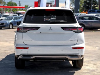 Mitsubishi Outlander 2025 Demo