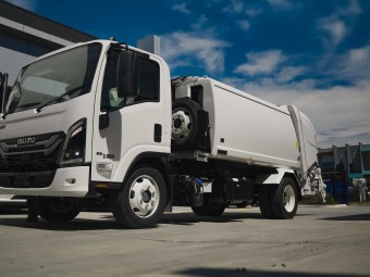 Isuzu Rear Loader Truck 2025 New
