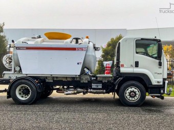 Isuzu 8,000L Poly Water Truck 2025 New