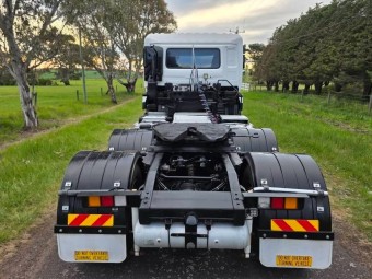 2010 ???? UD GWB4D 6x4 PRIME MOVER + b double rated + rwc!