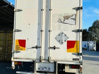 2012 Mitsubishi Fuso 14 Pallett Curtainsider Truck